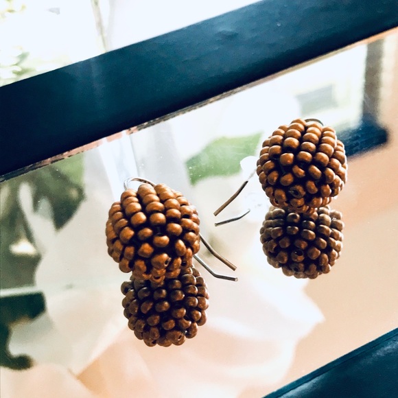 GIOVANNA CHANTAL Handmade Spiked Earrings - Picture 2 of 8